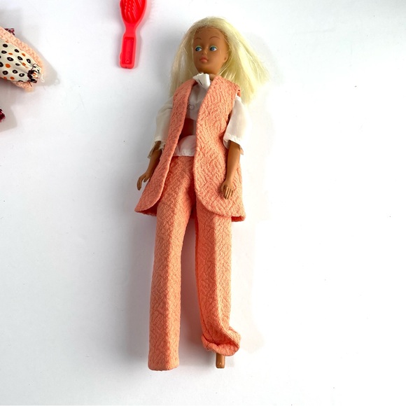Vintage Barbie Clothes and Accessories Lawn chairs sweater skirt pants brush - Picture 10 of 16